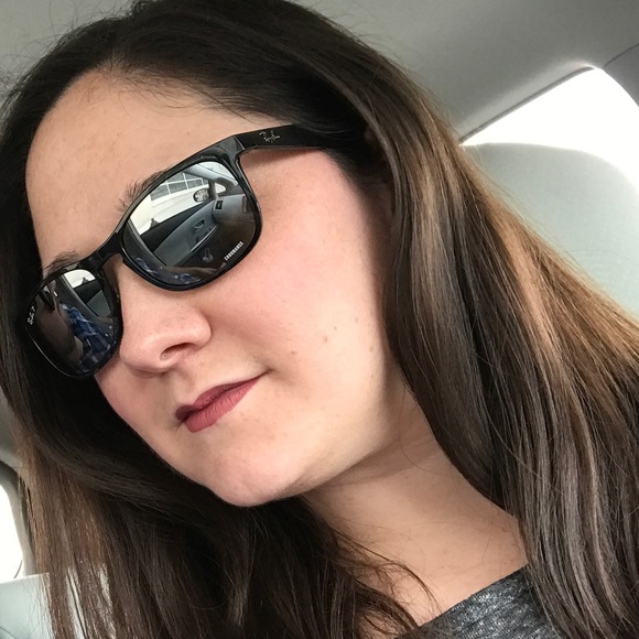 Meet your Posher, Barbara - Picture 2 of 2