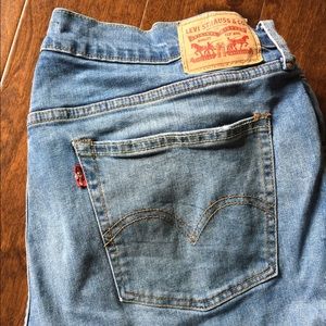 Levi's boyfriend jeans