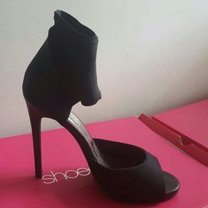Blk heels