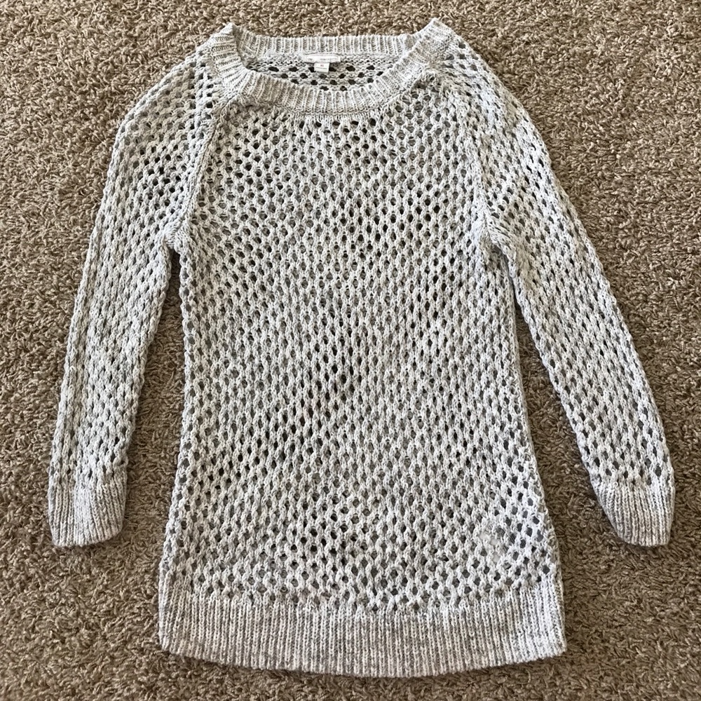 Gap sweater