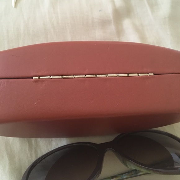 Missoni sunglasses with case main image 4