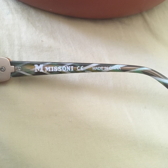 Missoni sunglasses with case main image 7