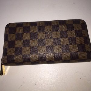 Brown checkered wallet!