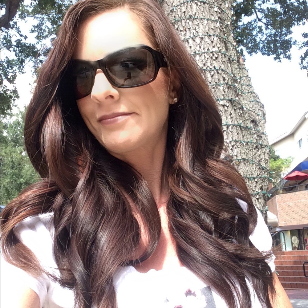 Meet your Posher, Jennifer