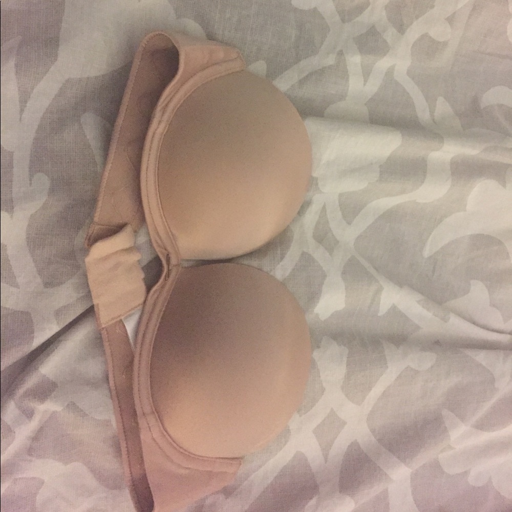 Victoria's Secret strapless nude bra LIKE NEW!