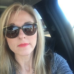 Meet your Posher, Tracy