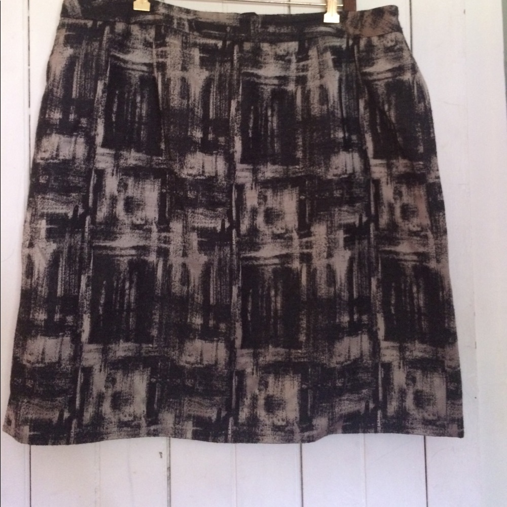 Black and silver Talbots pencil skirt