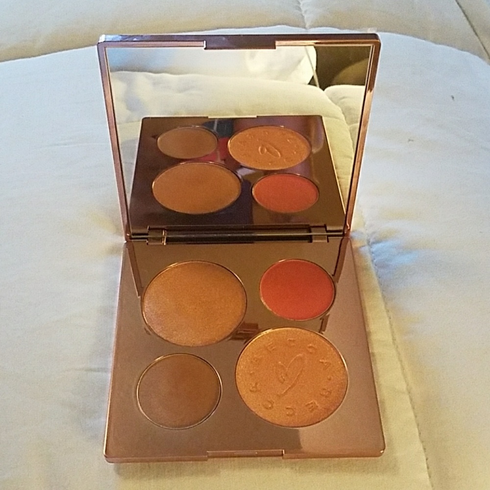 Becca Chrissy Teigen Glow Face Palette
