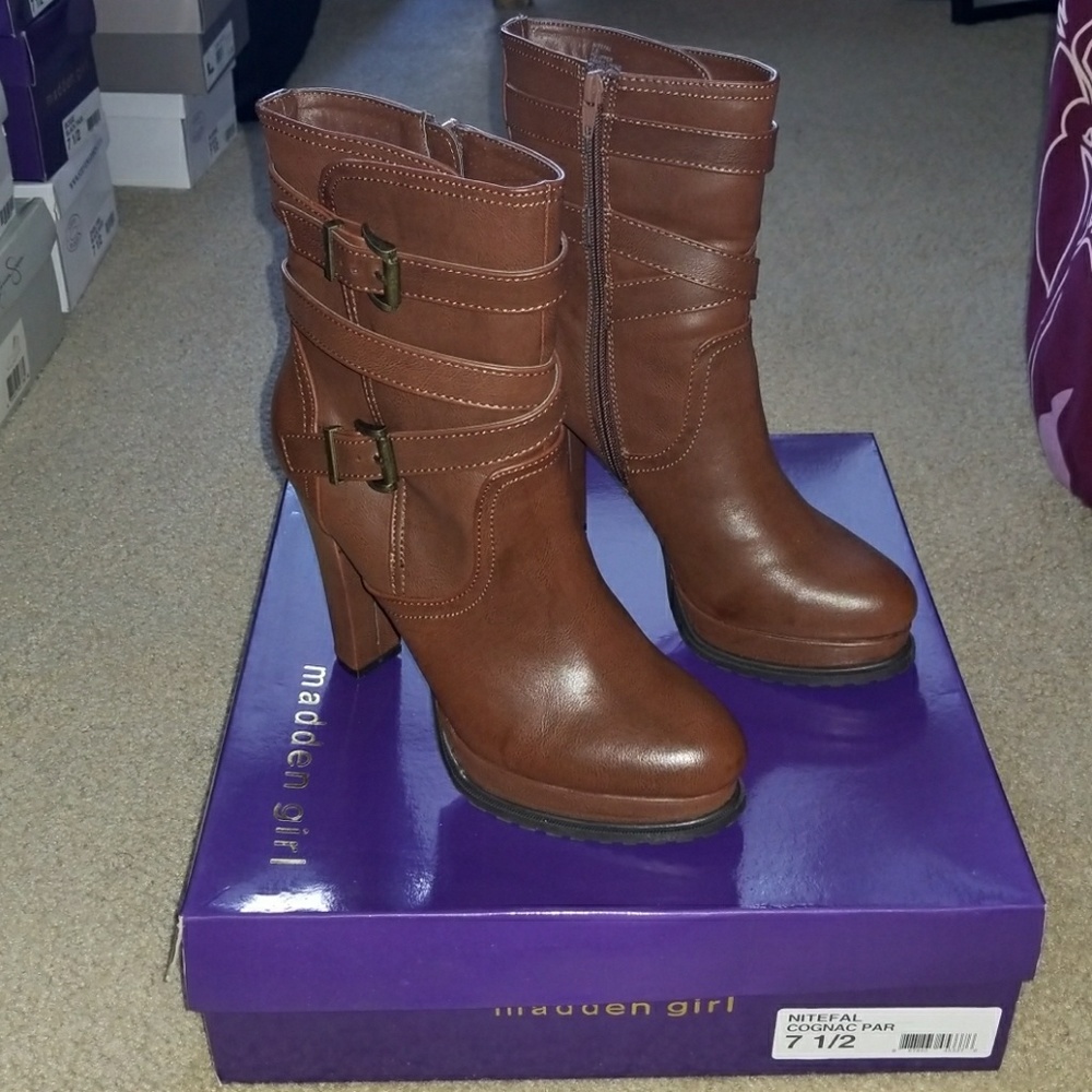 Madden Girl Platform Nitefal Boots