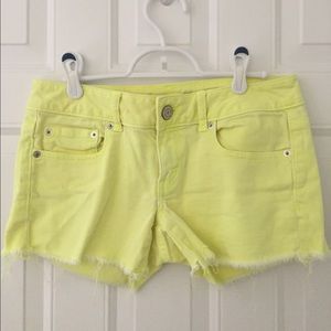 American Eagle Size 6 Neon Yellow Shorts