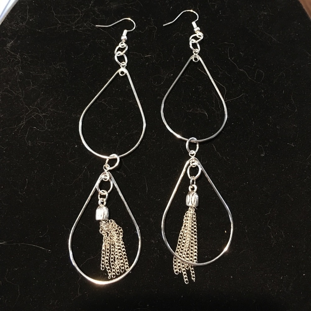 Gorgeous double silver teardrops w/silver tassels
