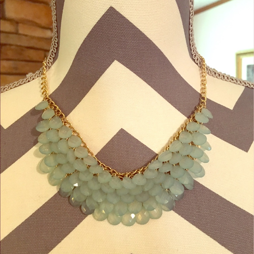 Elegant Necklace w/ Aqua Detail