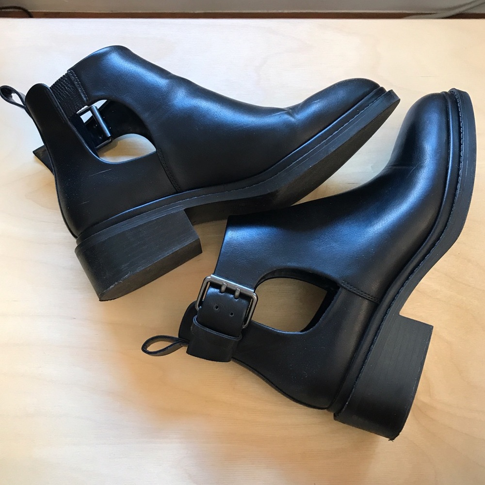 Zara leather boots with buckle size 7