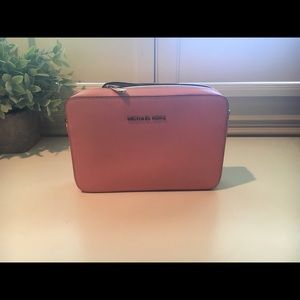 Michael Kors Jet Set Lg Saffiano Leather Crossbody