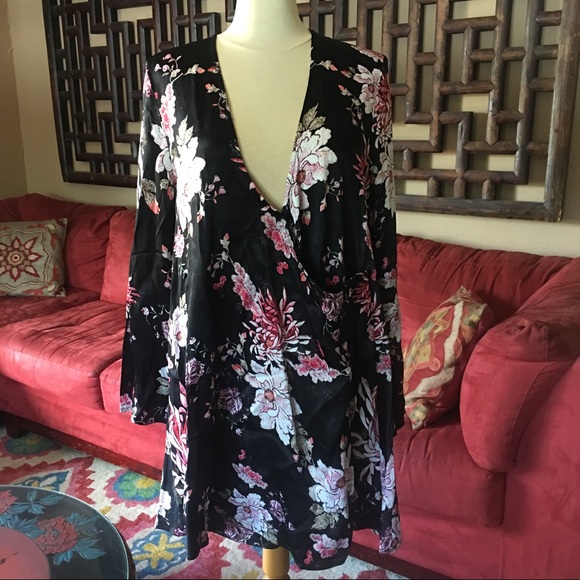 Somedays Lovin' Flora Kimono Wrap Dress - Picture 3 of 6