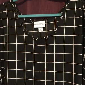 Black/white checkered shirt