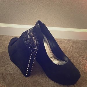 Gianni Bini black shoes