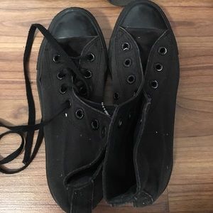 Black converse