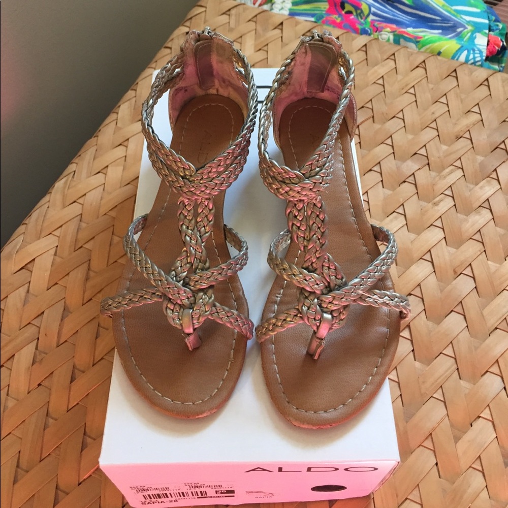EUC Aldo sandals