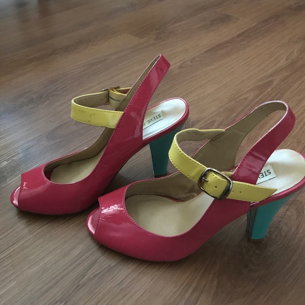 Steve Madden Multi Color Shoe with strap