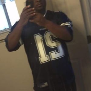 Meet your Posher, Leland