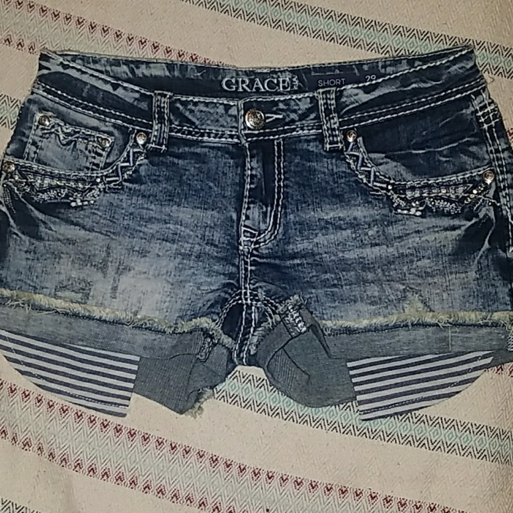 Grace in La rhinestone embroidered 🐲💞💕