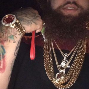 Meet your Posher, Cesar