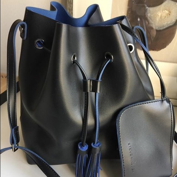 Steve Madden Handbags - Steve Madden Bucket Crossbody -DISCOUNTED SHIPPING