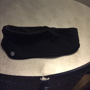 Lululemon black headband for working out