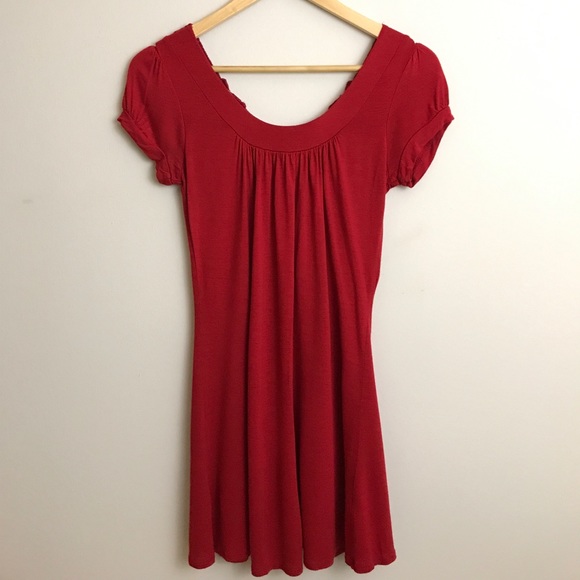 Red Crochet Floral Scoop Back Top - Picture 2 of 7