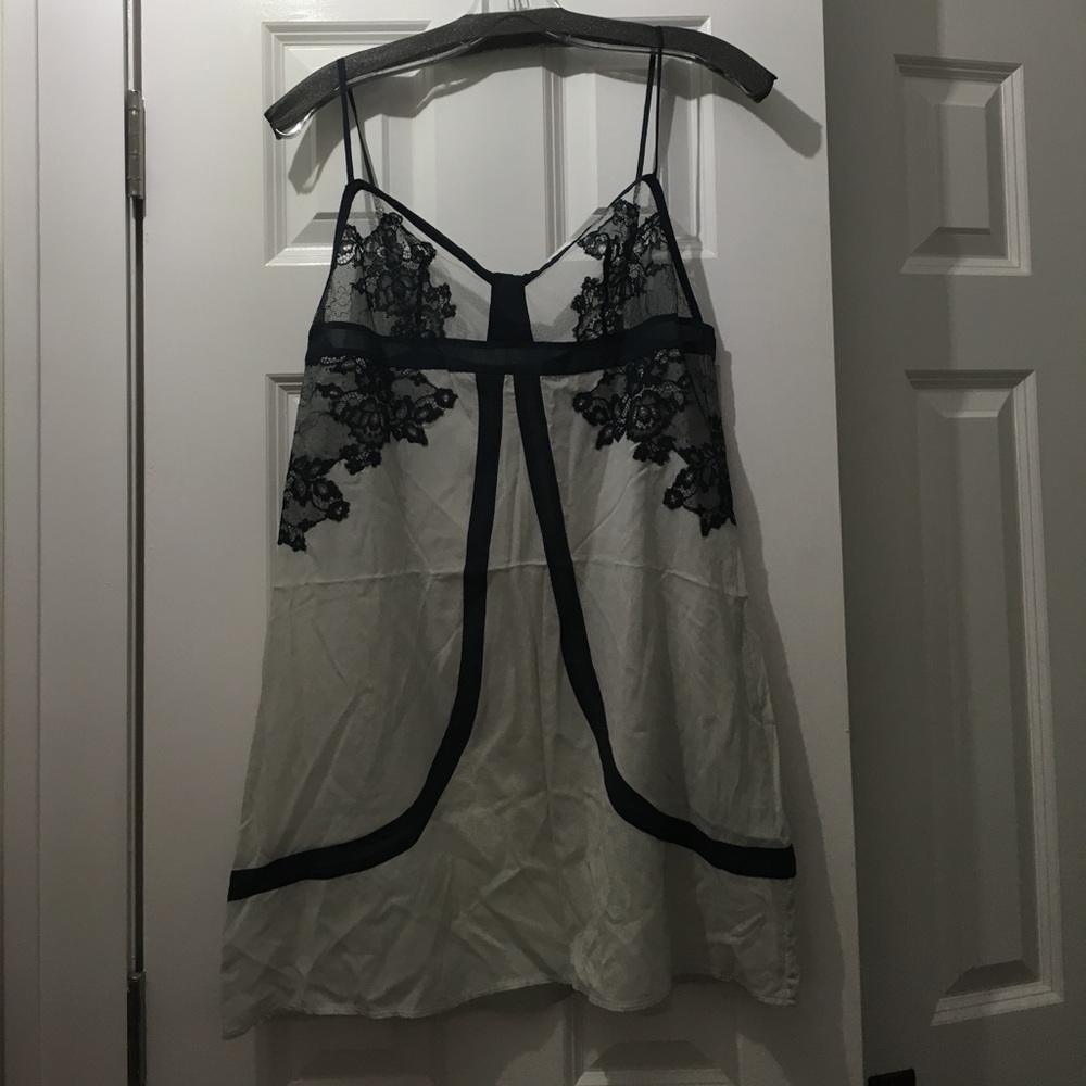 Elle MacPherson Intimates chemise size Large