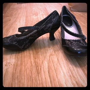 Lace vintage inspired heels