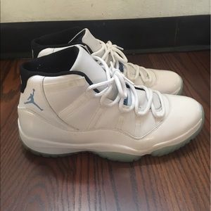Jordon 11 Columbias