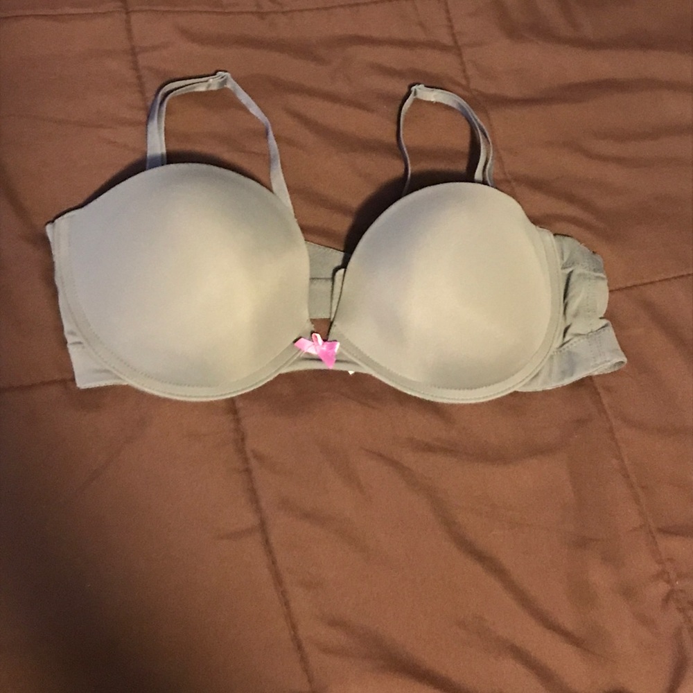 Strapless bra 38B