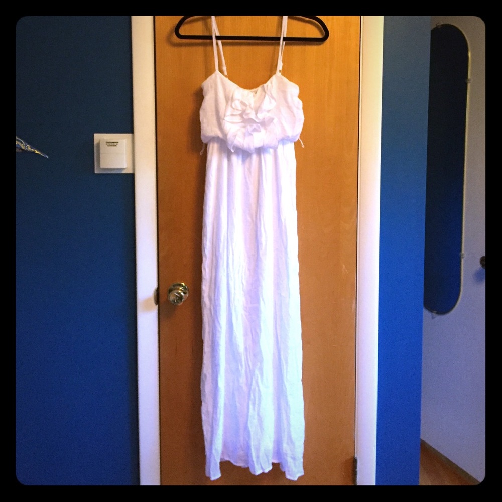 DONATED Long white dress