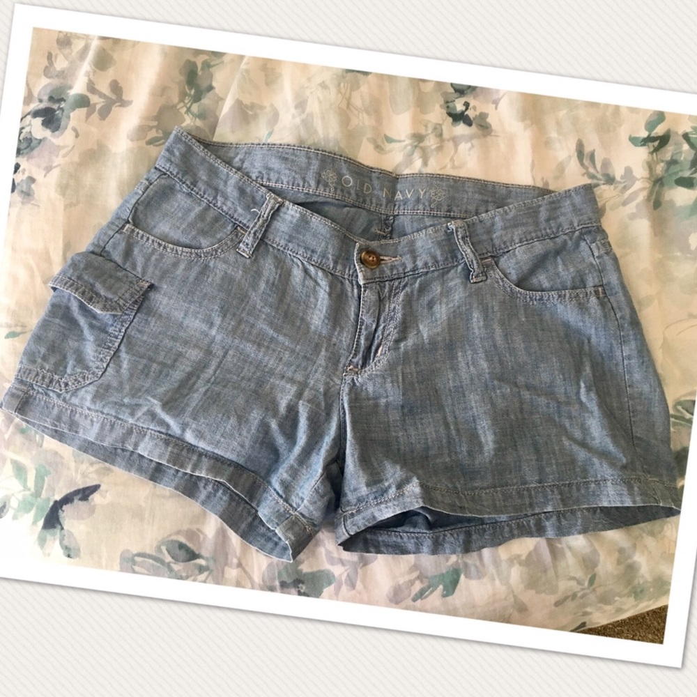 Final sale - Old navy denim shorts !