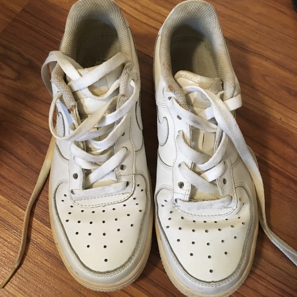 White Nike Air Force size 4Y
