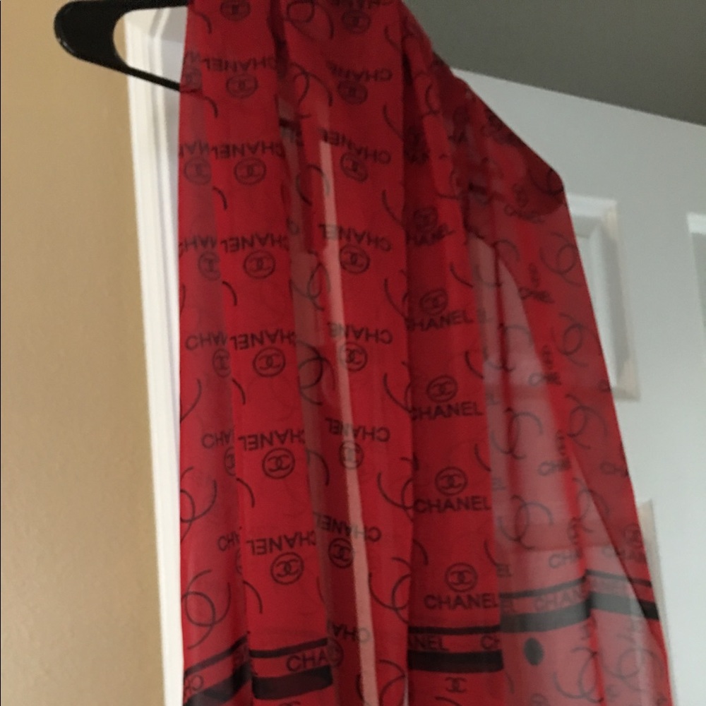 Black and red accessory scarf