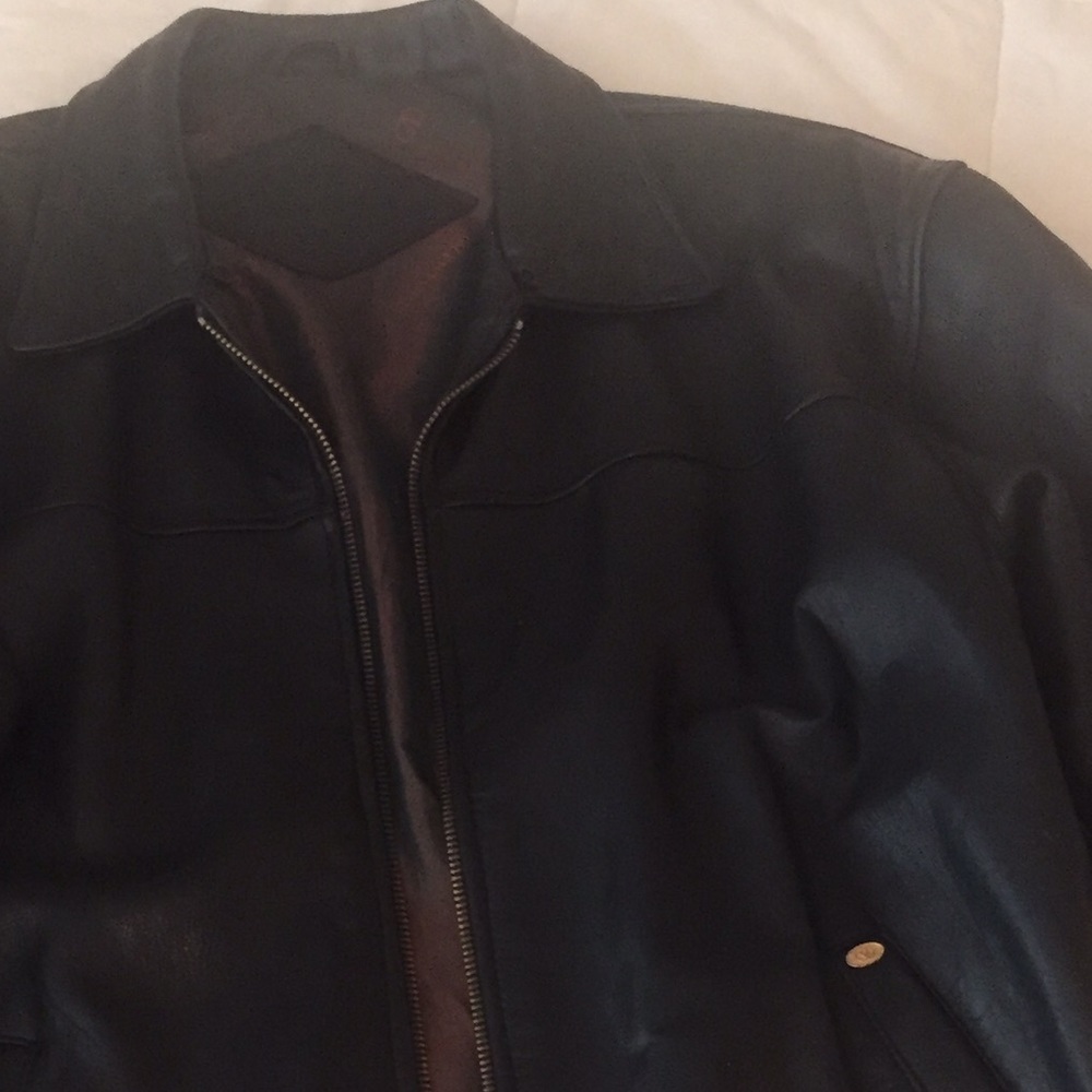 Vintage Valentino genuine leather jacket Chest 42”