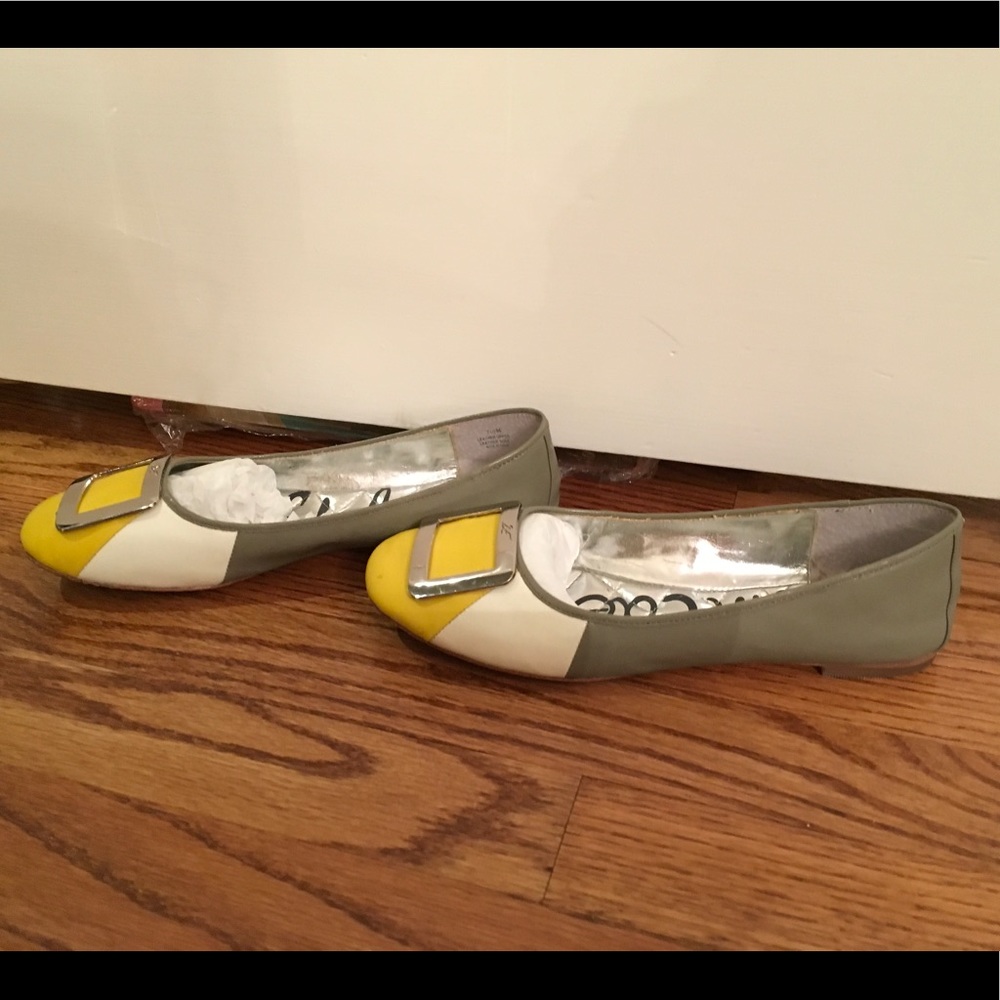 Tri-color Ballet Flats