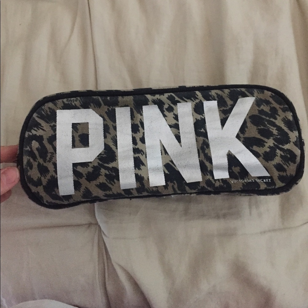PINK cosmetic bag in cheetah print
