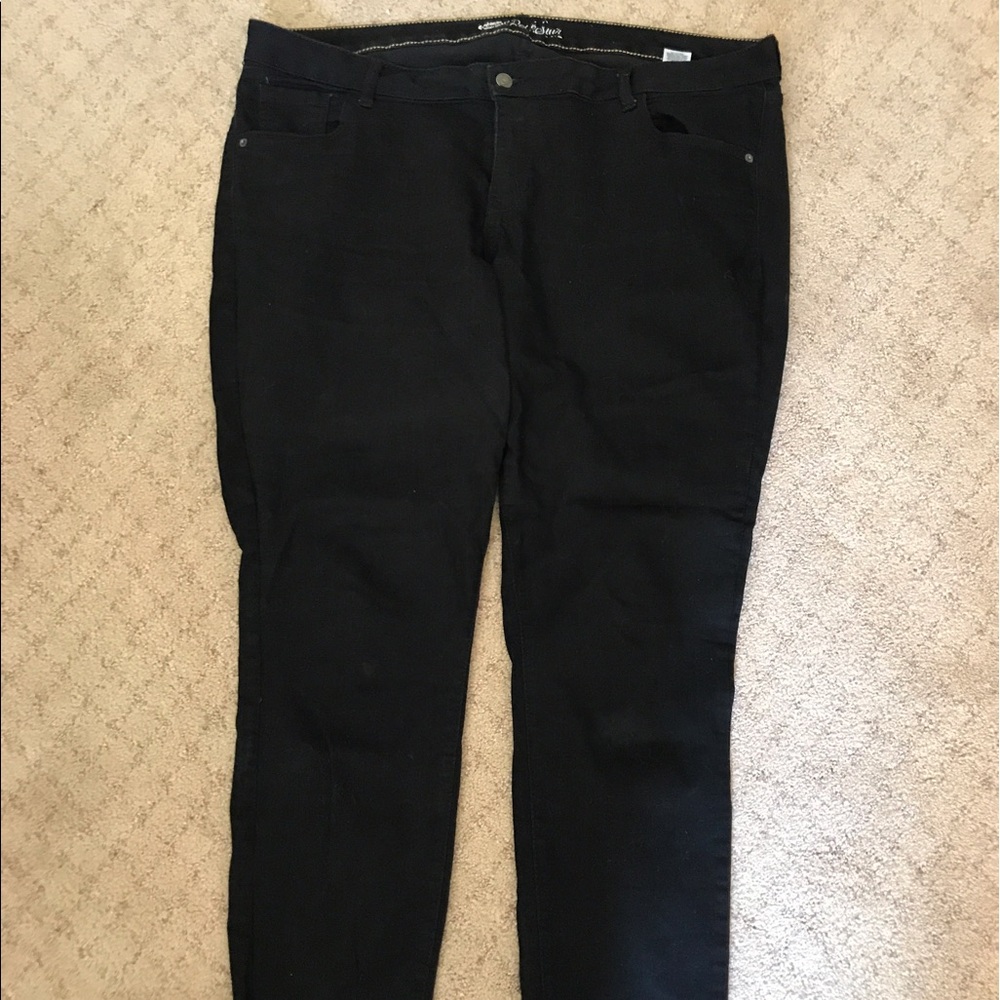 Hi rise rockstar black skinny jeans!!🌺🌺