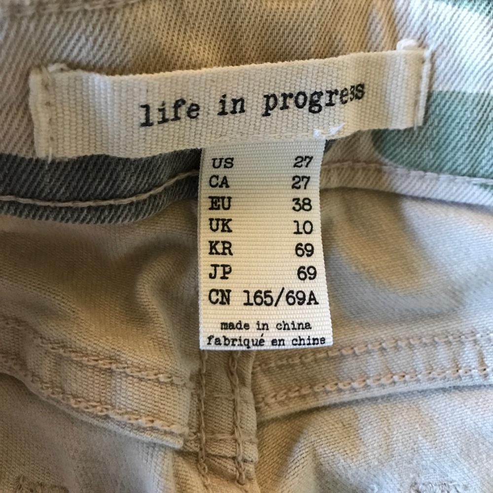 Shorts - Picture 3 of 3