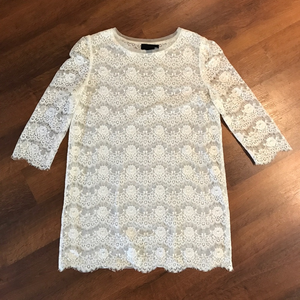 ❌DONATED❌White Cream Scalloped Lace Tunic Top with Slip