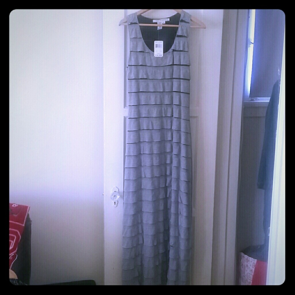 Grey sleeveless maxi dress