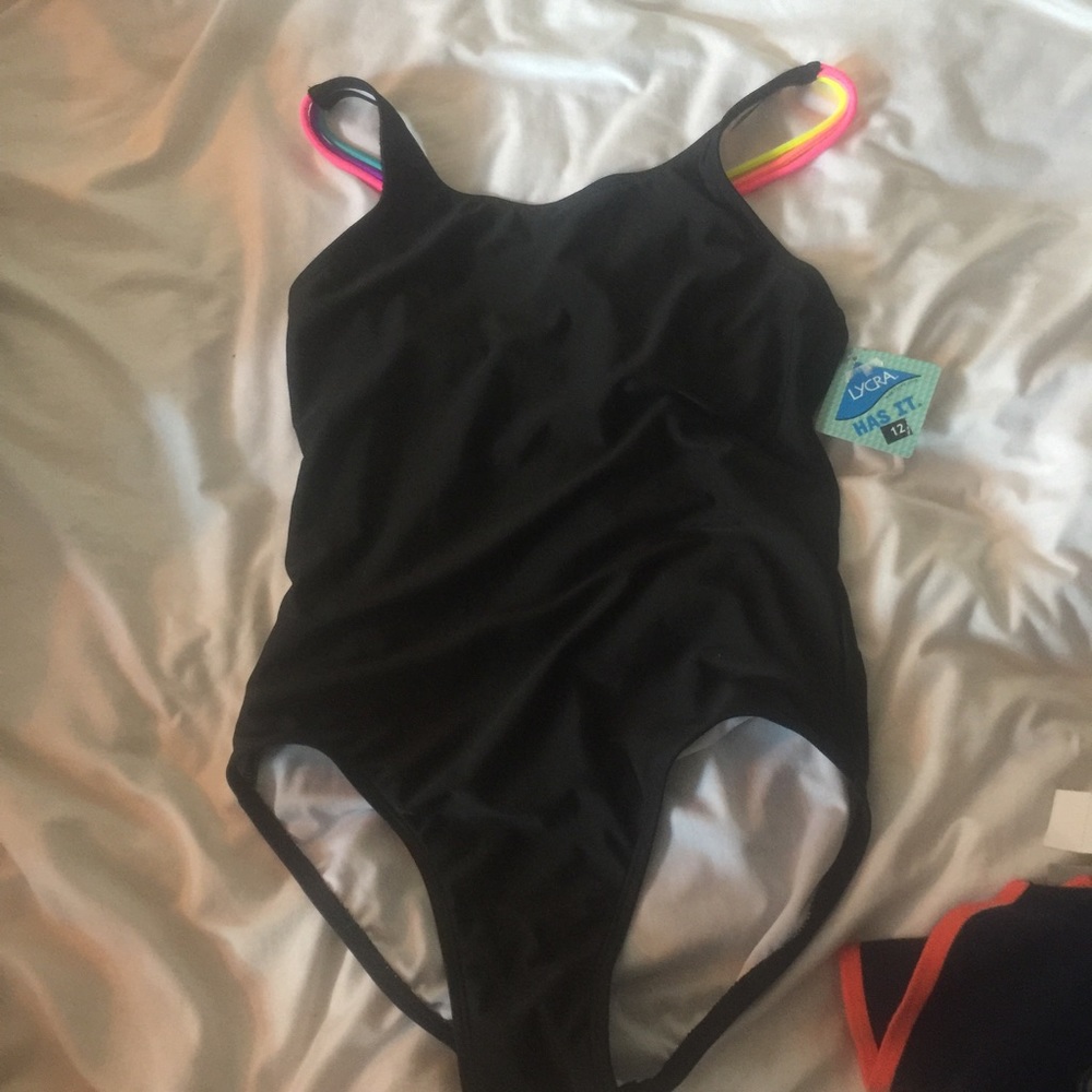 NWT girl size 12 (lyric)