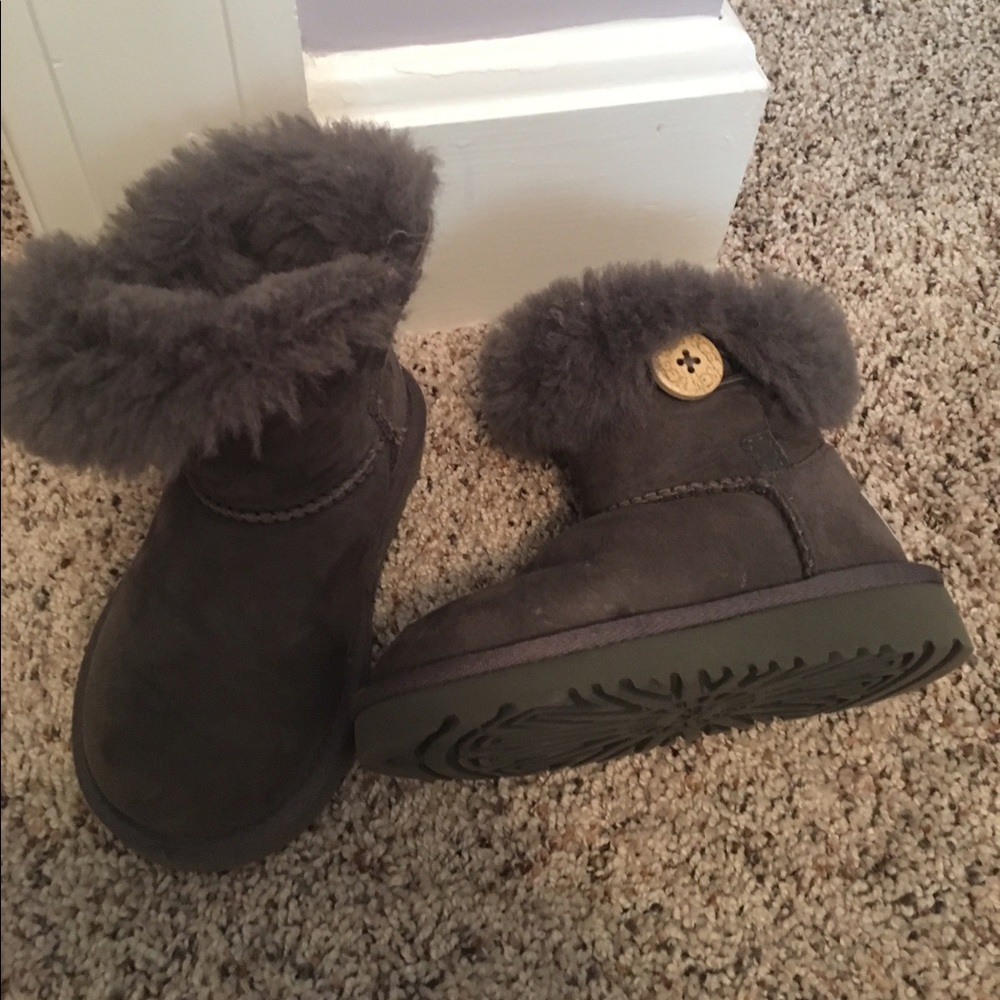 Girls Gray Bailey Button Ugg Boots