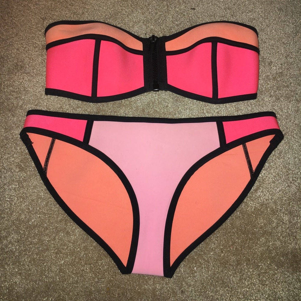 TRIANGL ZIP UP BIKINI 💗🔶