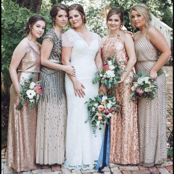 GORGEOUS ADRIANNA PAPELL BEADED GOWN - Picture 2 of 3