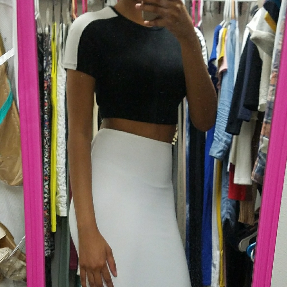 Black and White panel crop top